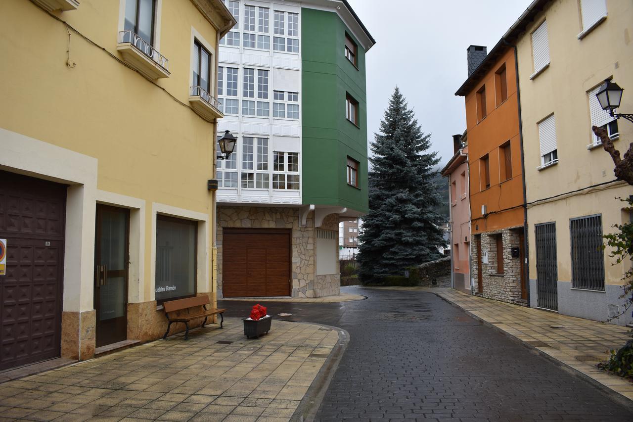 Apartamentos Picea Azul Vega De Espinareda Экстерьер фото